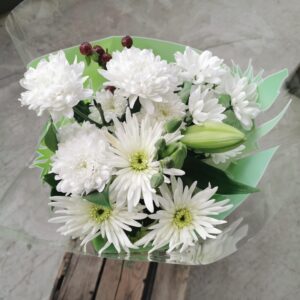 Bundstrauß in weiß